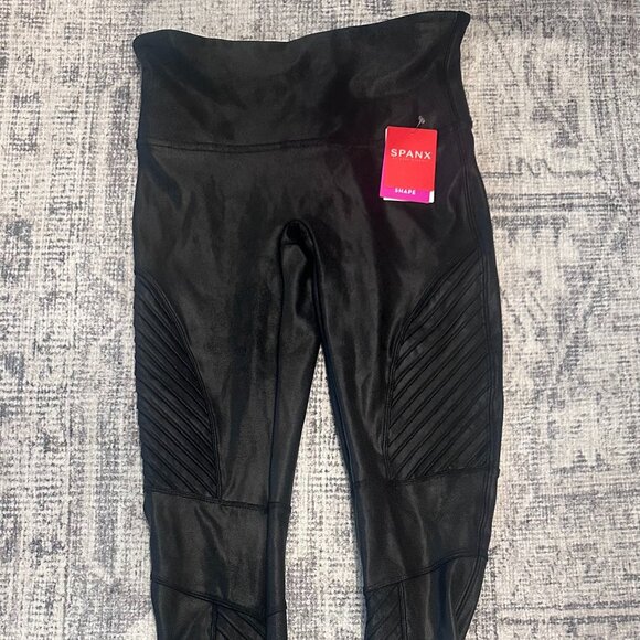NWT Spanx Faux Leather Leggings, Size Medium, Black - Picture 5 of 13
